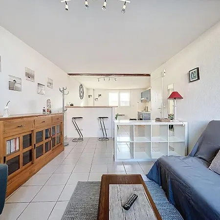 Spacieux 2 Pieces En Duplex Apartment